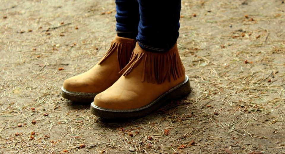 Цветовете на сезона: как нюансите влияят на настроението и стила